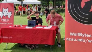 OIT Media and Student Services staff participate in the Campus Department Fair.
